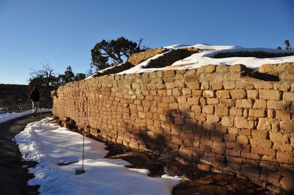 Ruínas de um antigo templo no Mesa Verde National Park, no Colorado, nos Estados Unidos